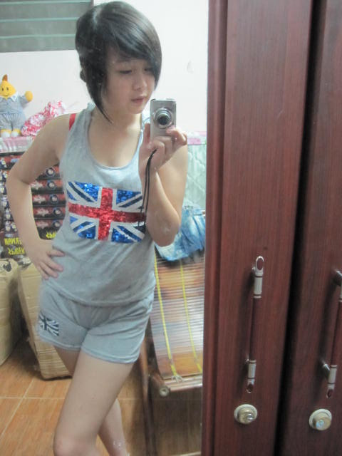 图书馆的女孩